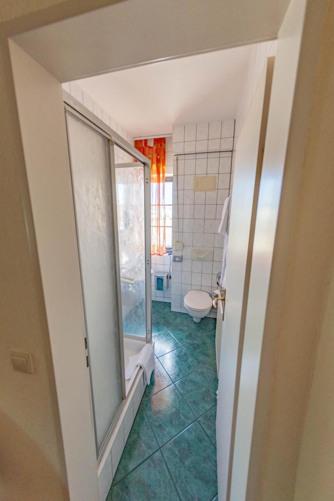 West Hotel An Der Saechsischen Weinstrasse Radebeul Cameră foto